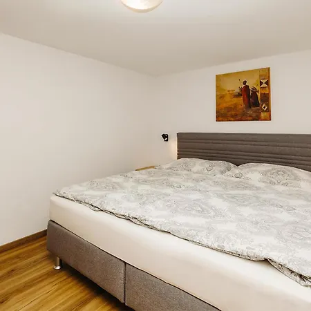 Helle グロースアルル